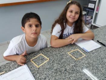 Geometria com Palitos - 4º ano B