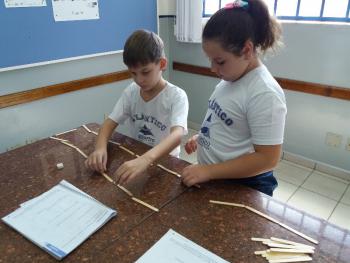 Geometria com Palitos - 4º ano B