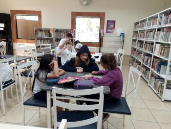 Reading Class (Aula de Leitura) - 5ºs anos A e B